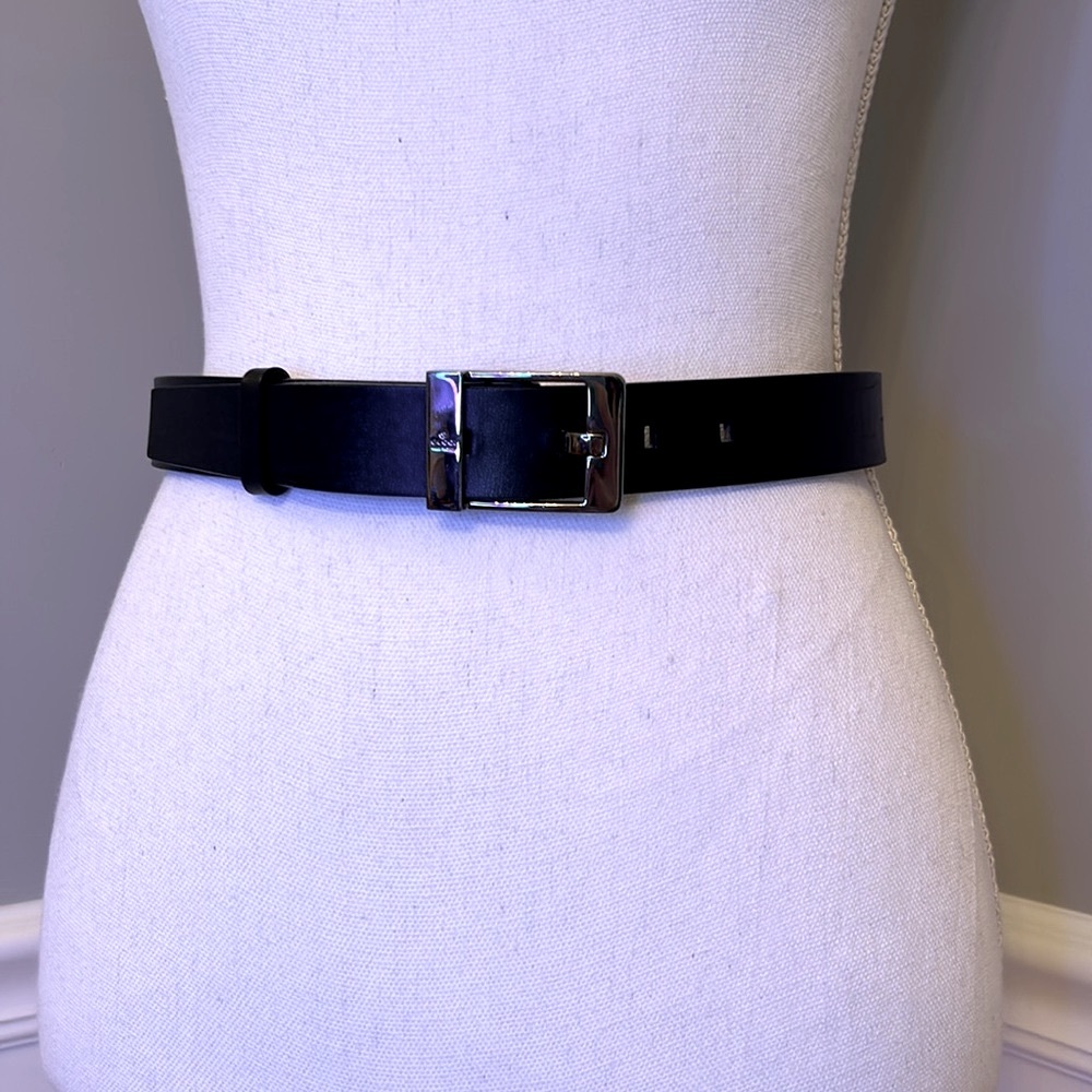 Women's Gucci Belt (size small)